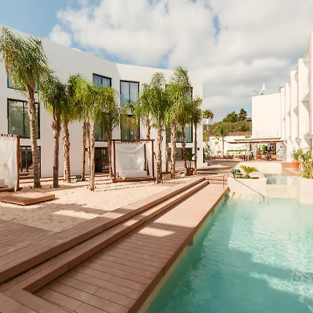 Del Sol Apartment *